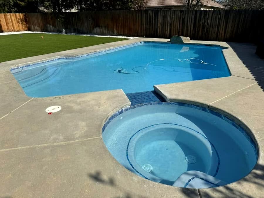 Estate Lap Pool — pool built by Neighborhood Pool Service
